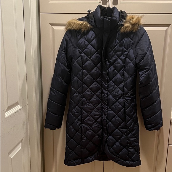 Sporto Navy Quilted woman’s S Coat with Faux Fur Trim the faux fur removable😃 - Picture 3 of 15